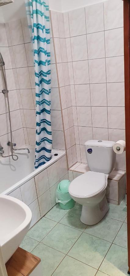 Venusz Apartman Cserkeszolo Ngoại thất bức ảnh